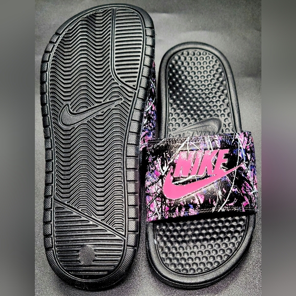 Nike Benassi Slides Customized With Muddy Girl Camo Sz 7 Women NIB - Picture 4 of 9